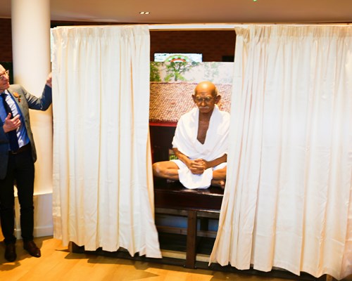Crowds congregate for historic UK opening of Gandhi Peace Centre
