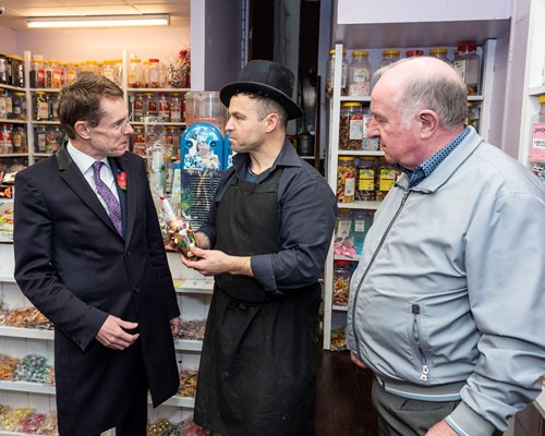 Mayor pledges support for funding bids to transform high streets