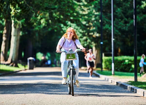 West Midlands Cycle Hire Charlotte Walsall Park 0089