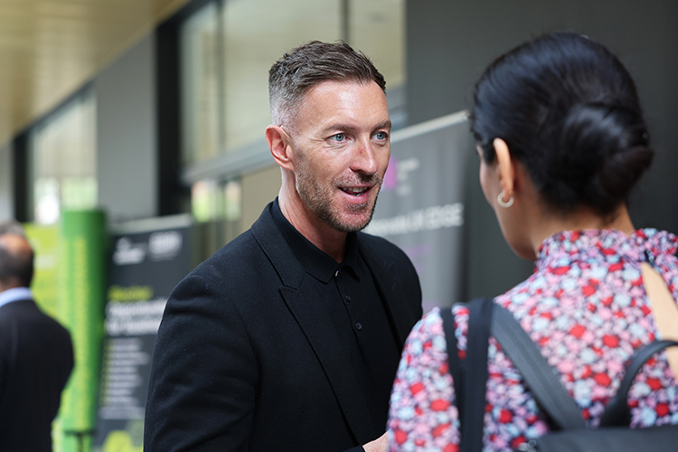 Iain Mansell Networking